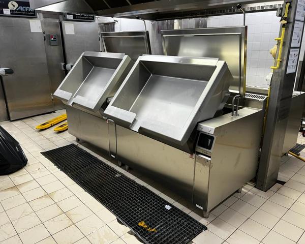 Piano de cuisson professionnelle 3